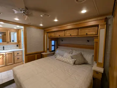 2023 Tiffin Motorhomes Allegro Red photo 24