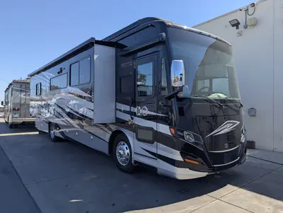2023 Tiffin Motorhomes Allegro Red exterior
