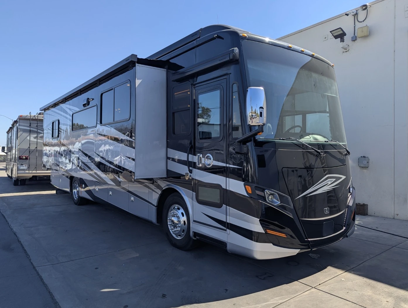 2023 Tiffin Motorhomes Allegro Red exterior