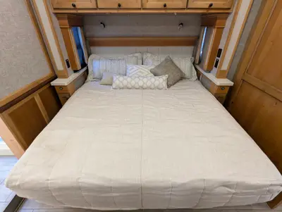2023 Tiffin Motorhomes Allegro Red photo 27