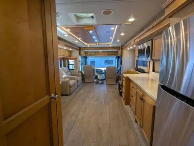 2023 Tiffin Motorhomes Allegro Red photo 39