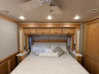 2023 Tiffin Motorhomes Allegro Red photo 28