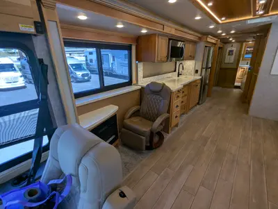 2023 Tiffin Motorhomes Allegro Red photo 13