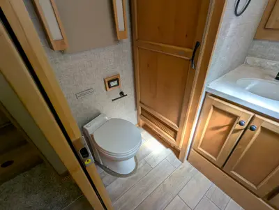 2023 Tiffin Motorhomes Allegro Red photo 32