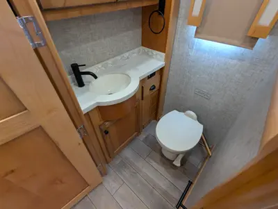 2023 Tiffin Motorhomes Allegro Red photo 21