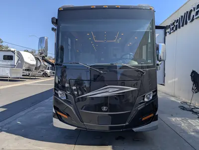2023 Tiffin Motorhomes Allegro Red photo 3