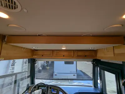 2023 Tiffin Motorhomes Allegro Red photo 8