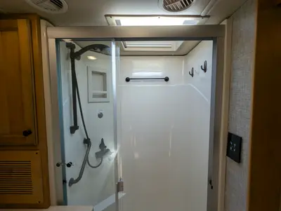 2023 Tiffin Motorhomes Allegro Red photo 36