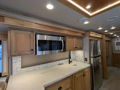 2023 Tiffin Motorhomes Allegro Red photo 16