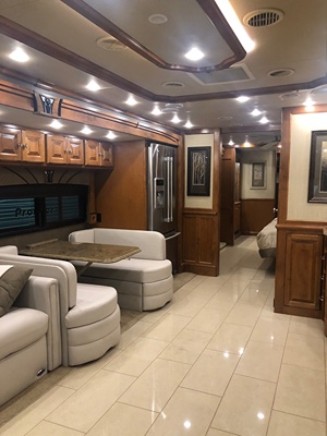 2016 TIFFIN MOTORHOMES PHAETON photo 5