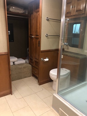 2016 TIFFIN MOTORHOMES PHAETON photo 10