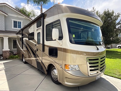 2013 THOR MOTOR COACH A.C.E. photo 2