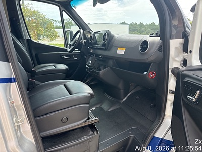 2020 TIFFIN MOTORHOMES WAYFARER photo 8