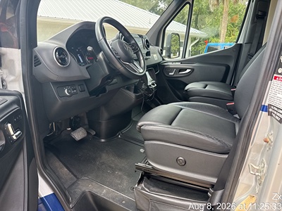 2020 TIFFIN MOTORHOMES WAYFARER photo 7