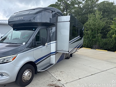 2020 TIFFIN MOTORHOMES WAYFARER photo 3