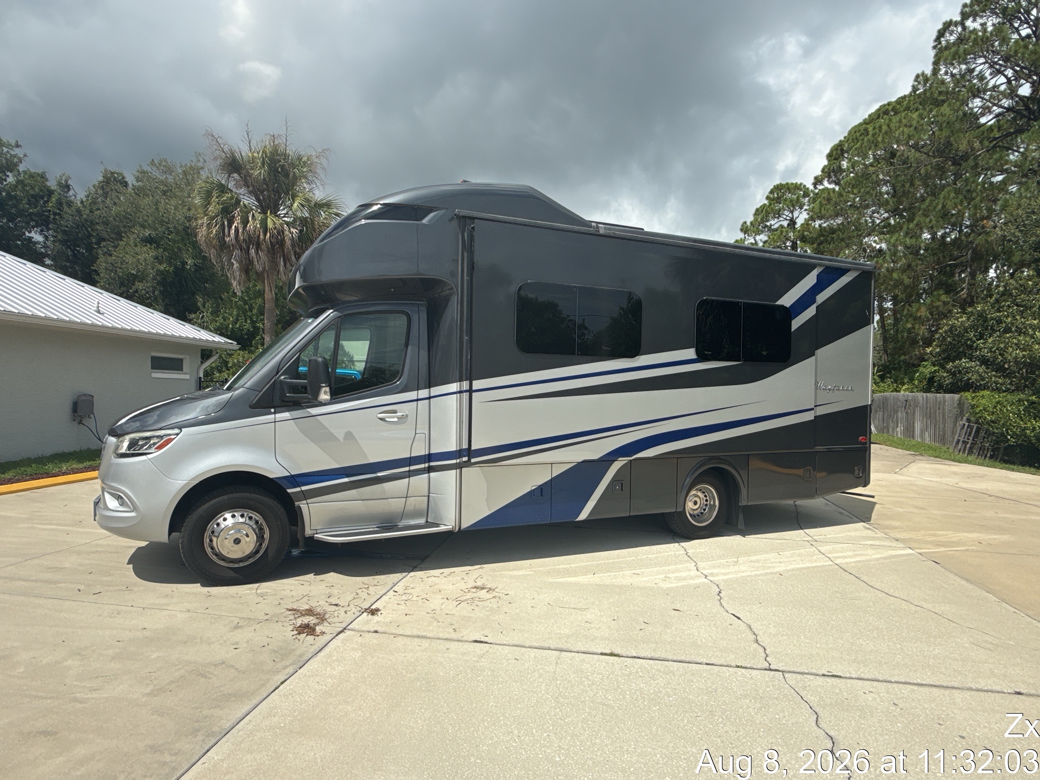 2020 TIFFIN MOTORHOMES WAYFARER exterior