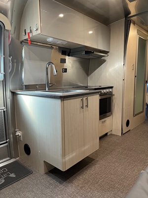 2021 AIRSTREAM FLYING CLOUD photo 4