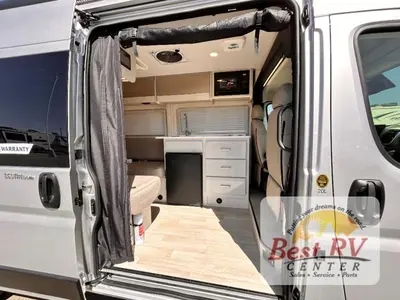 2027 Thor Motor Coach Tellaro photo 11