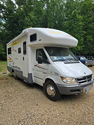Used 2006 Itasca Navion 23J