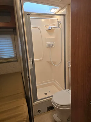 2006 ITASCA NAVION photo 10