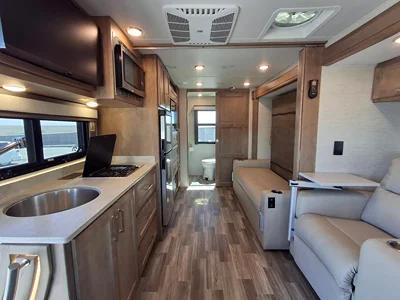 2023 TIFFIN MOTORHOMES WAYFARER photo 33