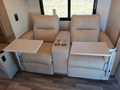 2023 TIFFIN MOTORHOMES WAYFARER photo 38