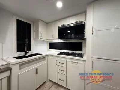2026 Brinkley Model I photo 25
