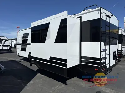 2026 Brinkley Model I photo 12
