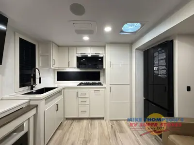 2026 Brinkley Model I photo 24
