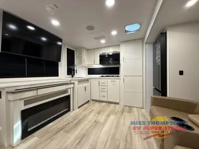 2026 Brinkley Model I photo 16