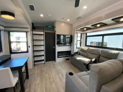 2027 Jayco North Point photo 19