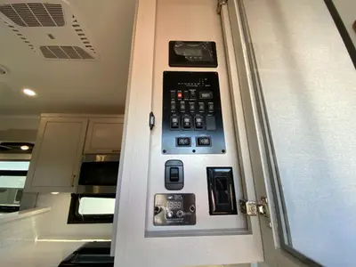 2027 Jayco North Point photo 15