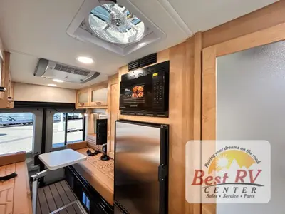 2027 Coachmen Beyond photo 26