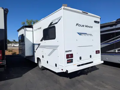 2027 Thor Motor Coach Four Winds photo 5