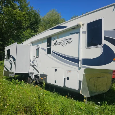Used 2017 Northwood Mfg Arctic Fox 32-5M