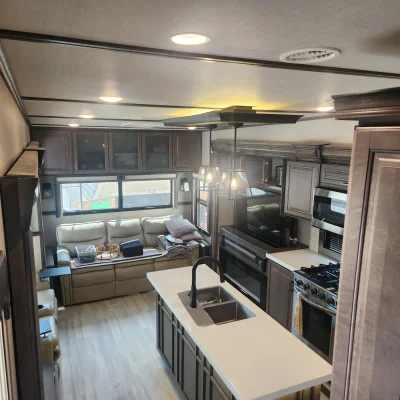 2021 GRAND DESIGN SOLITUDE photo 2