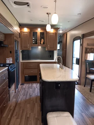 2018 COACHMEN CHAPARRAL LITE photo 13