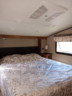 2018 COACHMEN CHAPARRAL LITE photo 21