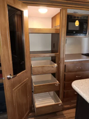 2018 COACHMEN CHAPARRAL LITE photo 14