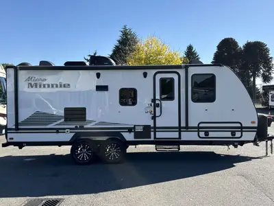 2019 Winnebago Micro Minnie photo 10