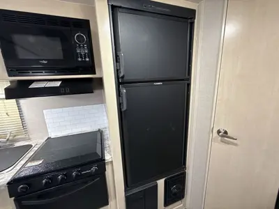 2019 Winnebago Micro Minnie photo 26