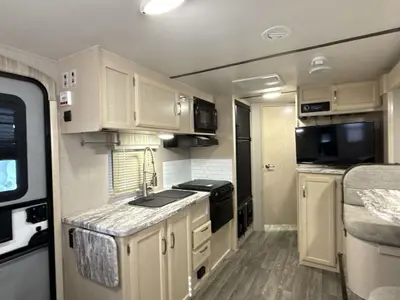 2019 Winnebago Micro Minnie photo 24