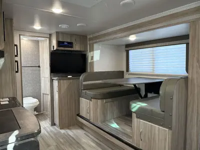 2021 Winnebago Micro Minnie photo 26
