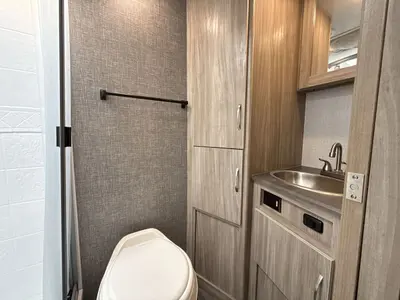2021 Winnebago Micro Minnie photo 35