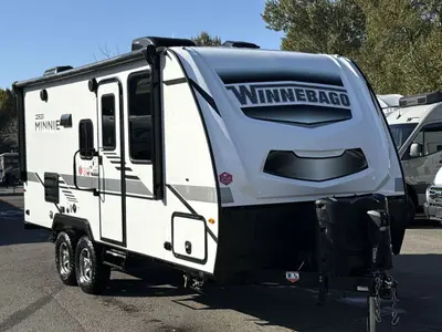 2021 Winnebago Micro Minnie photo 3