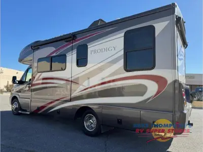 2019 Holiday Rambler Prodigy photo 3