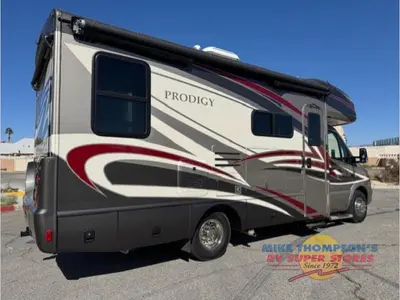 2019 Holiday Rambler Prodigy photo 4