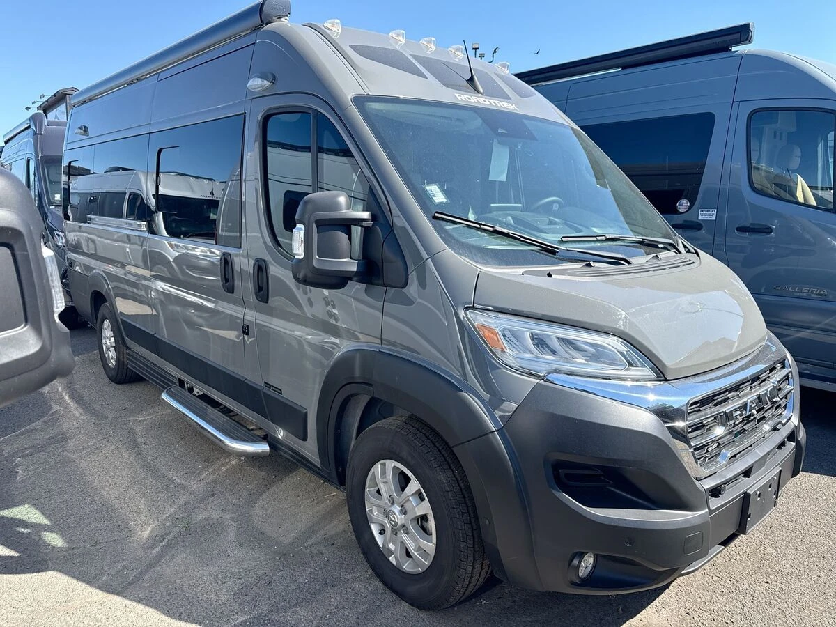 2025 Roadtrek Play+ exterior