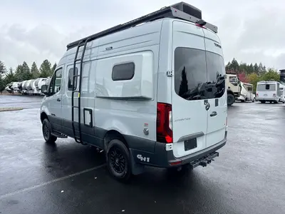 2027 Tiffin Motorhomes GH1 photo 7