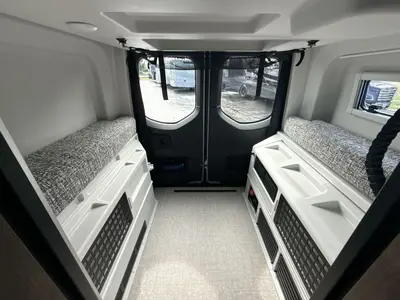 2027 Tiffin Motorhomes GH1 photo 42